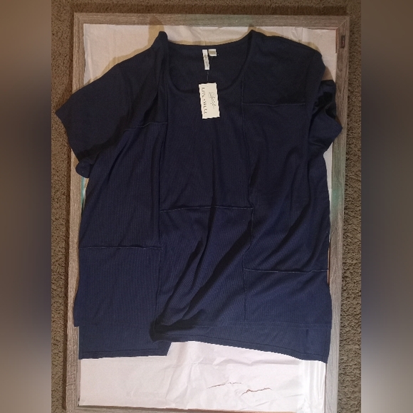Women short sleeve shirt - Picture 1 of 3